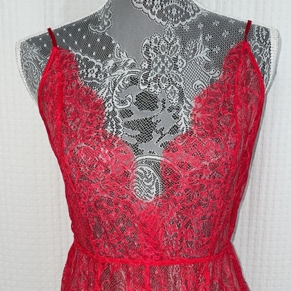 Victoria’s Secret red lace negligee. Size Small. Excellent used condition. - Picture 2 of 11